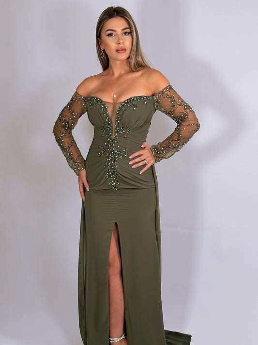 Rochie lungă olive cu mâneci din tull brodat și aplicații cusute manual