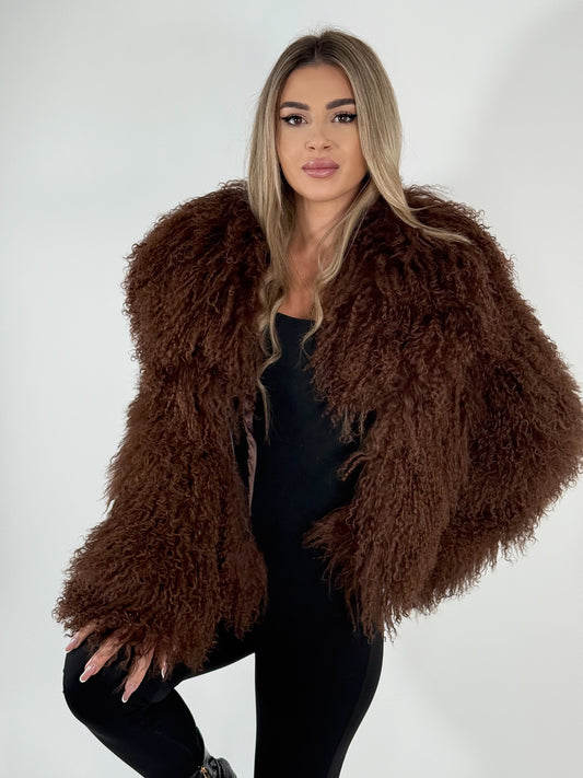 Haină din Blană Naturală de Oaie Mongoleză – Maro Ciocolatiu