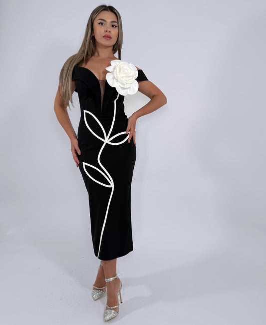 Rochie Neagră Midi cu Floare 3D Albă