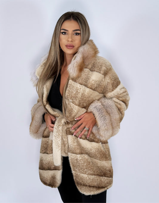 Palton din alcantara cu guler și manșete din blană naturală de vulpe