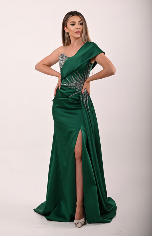 Rochie de seară verde smarald, cu un umăr, aplicații strass și despicătură frontală