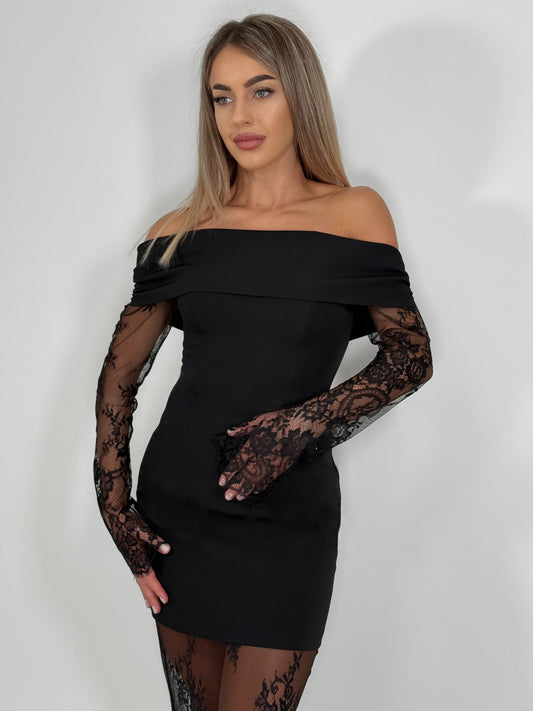 Rochie neagră cu inserție de dantelă