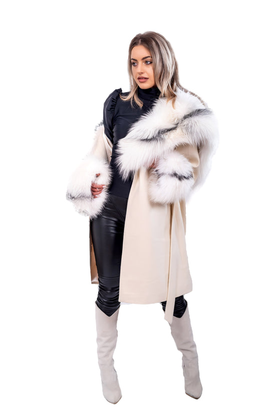 Paltonul din cașmir cu glugă și mâneci din blană naturală de vulpe Arctica