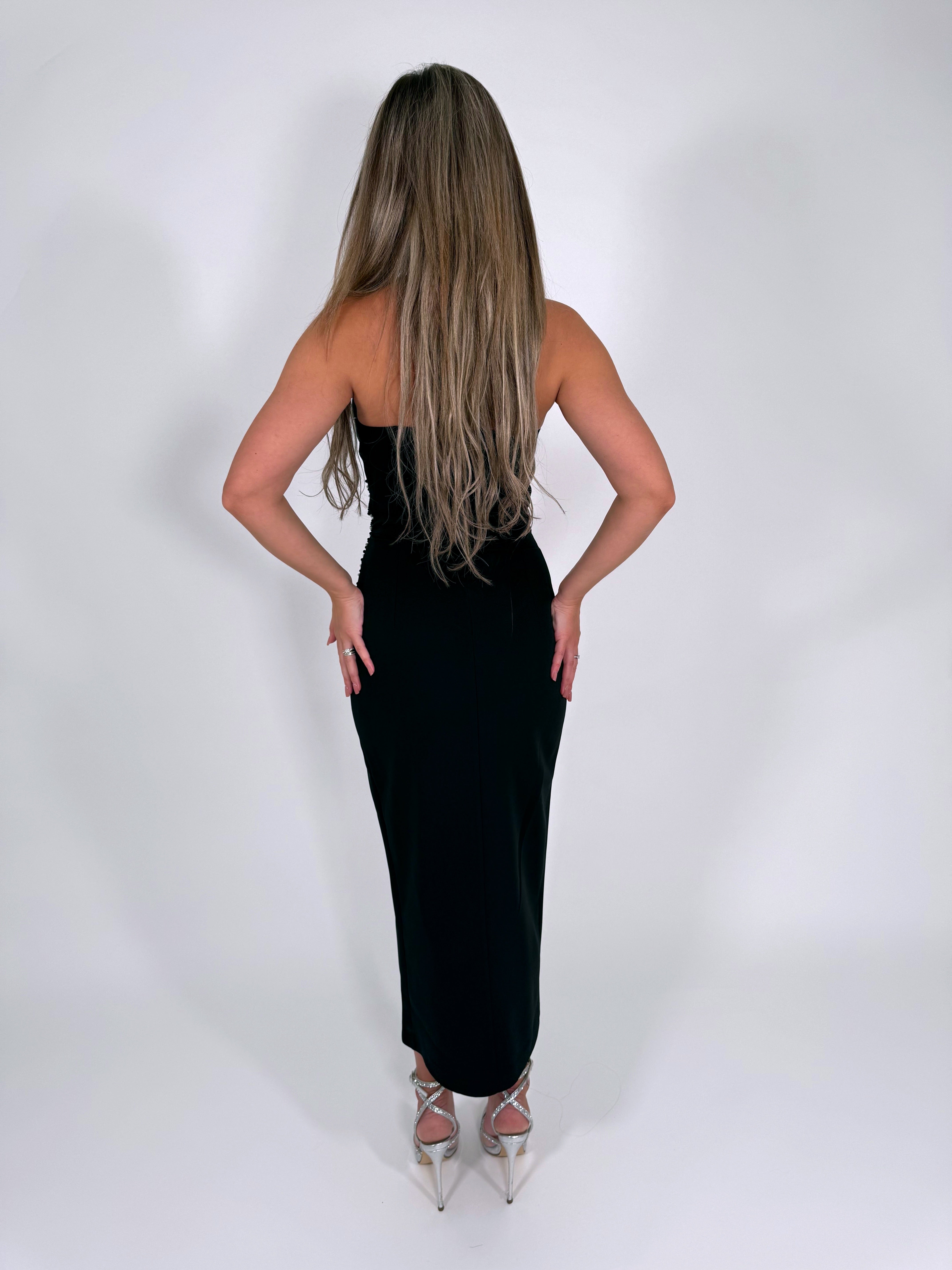 Rochie midi neagră cu perle aplicate și bust petrecut