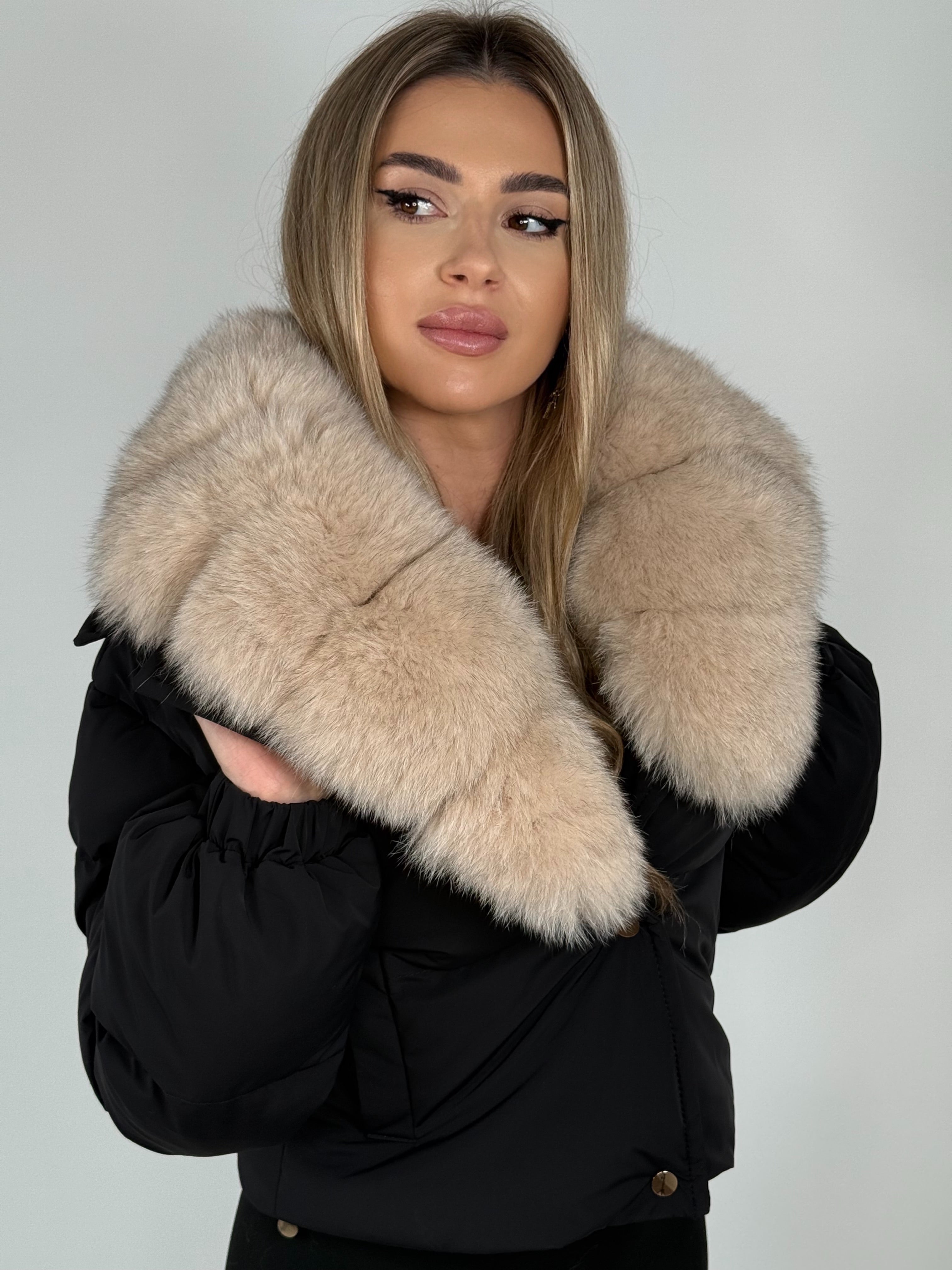 Geacă de fâș cu guler detașabil din blană naturală de vulpe Gold –