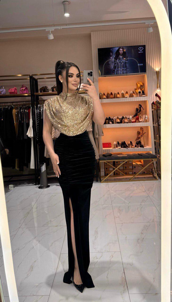 Rochie lungă neagră cu top auriu din paiete