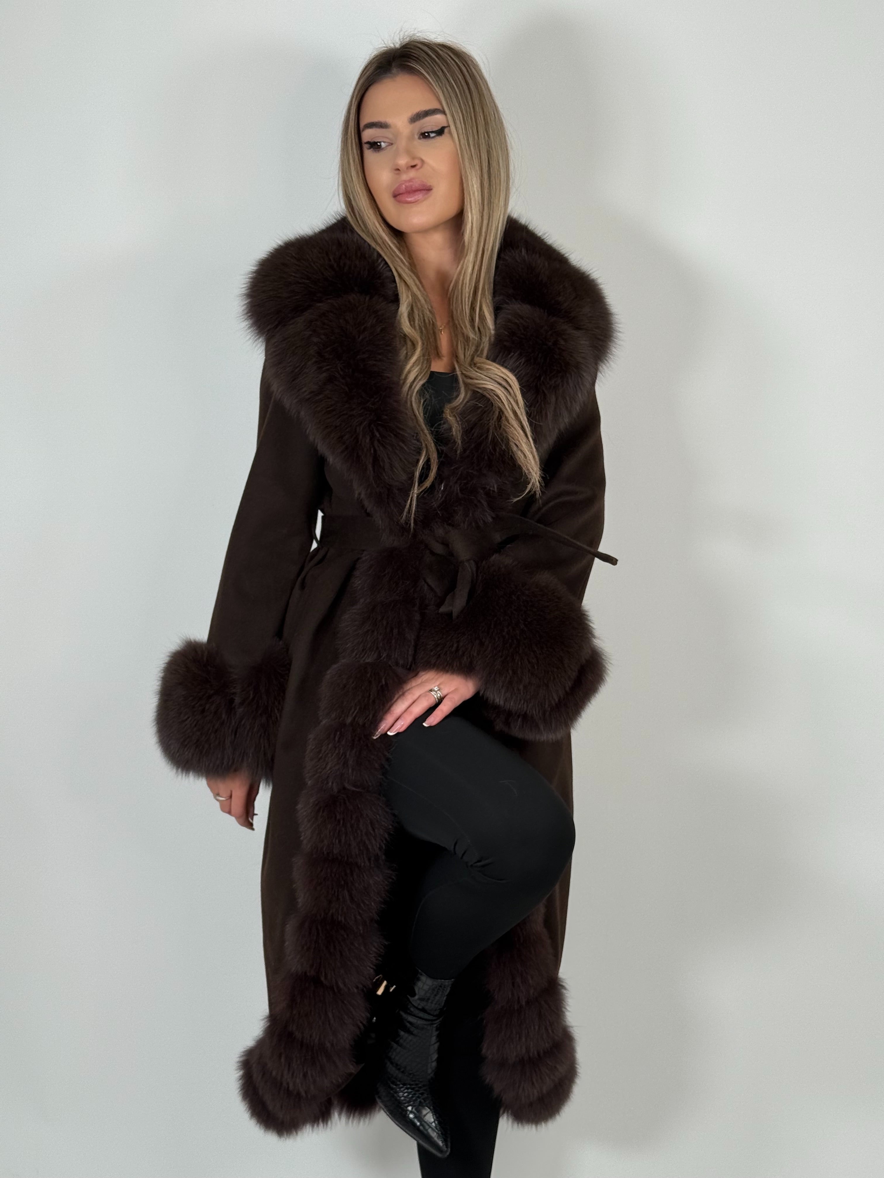 Palton din Cashmere cu Blană Naturală de Vulpe – Ciocolatiu