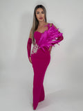 Rochie Fucsia Asimetrică cu Pene și Aplicații Strălucitoare