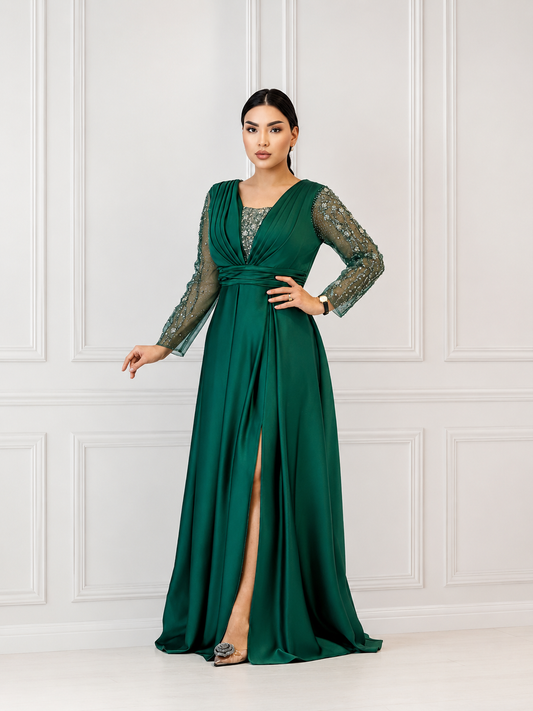 Rochie lungă verde smarald cu mâneci din dantelă brodată și paiete –