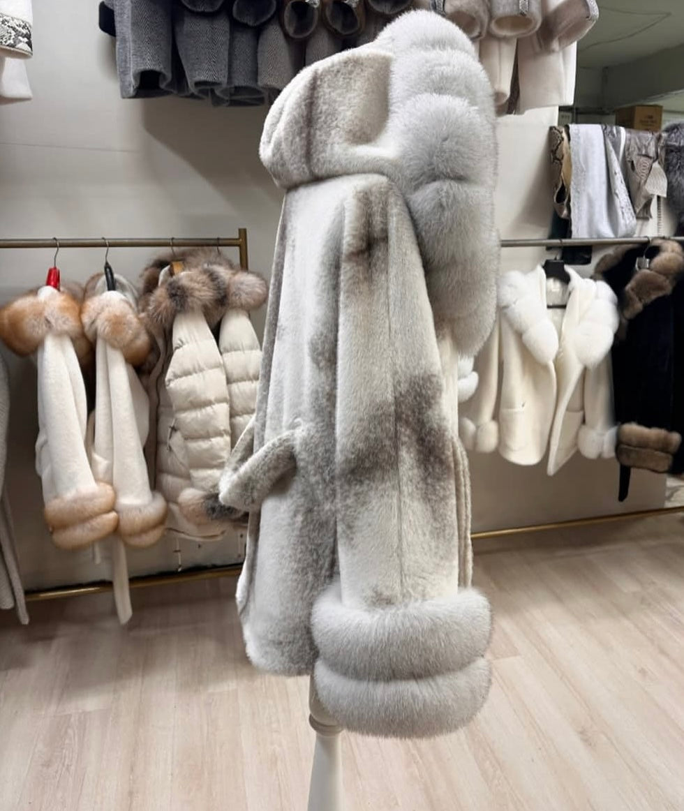 Palton din Alpaca din Blană Naturală de Vulpe Frost - model scurt