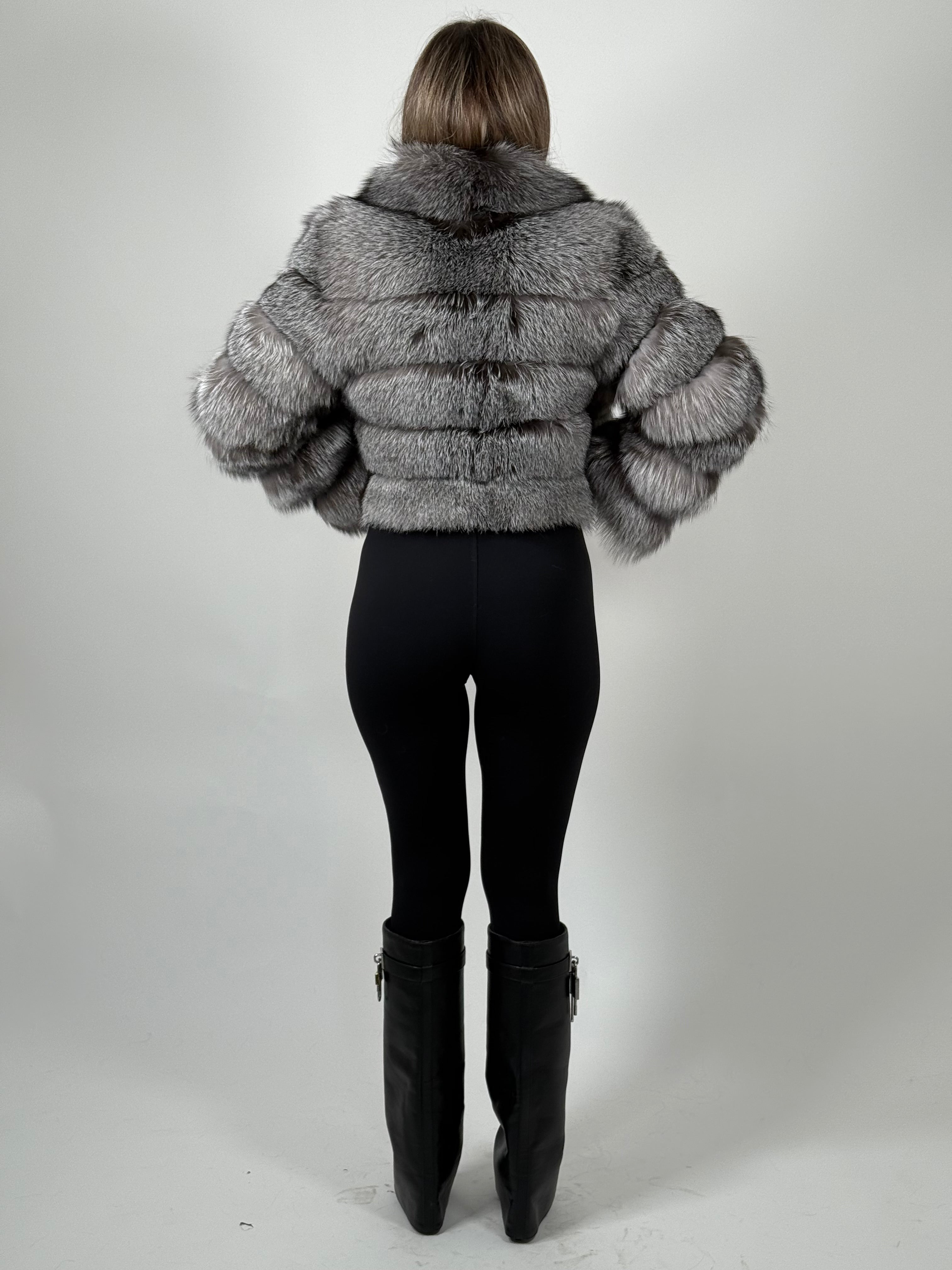 Jachetă din blană naturală de vulpe Silver – model elegant, cu guler amplu