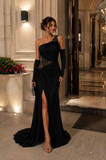 Rochie de seară neagră cu aplicații din cristale și drapaj elegant