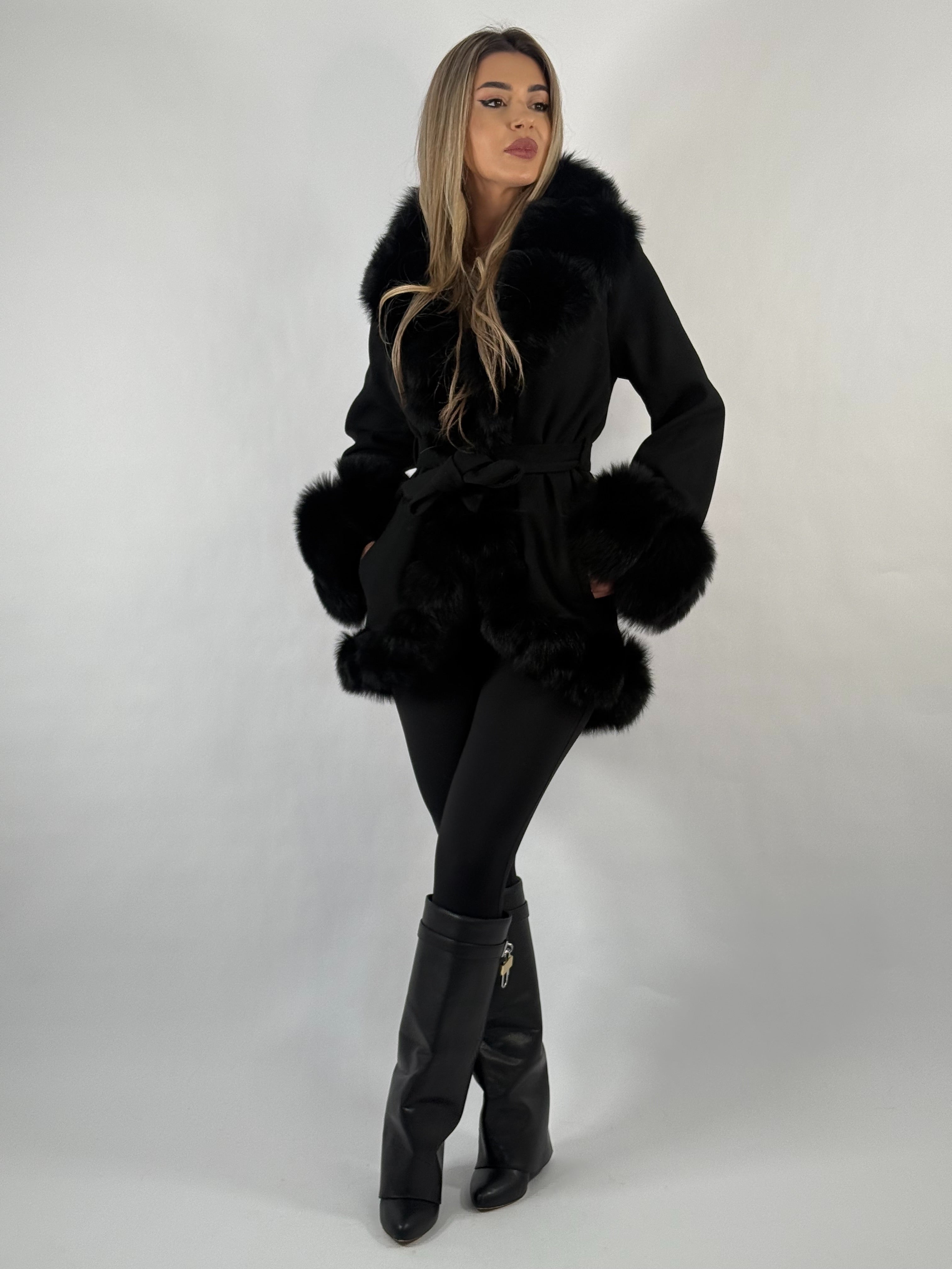 Palton din cashmere cu Blană Naturală de Vulpe