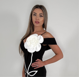 Rochie Neagră Midi cu Floare 3D Albă