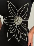 Rochie elegantă neagră, cu aplicații spectaculoase din perle și cristale
