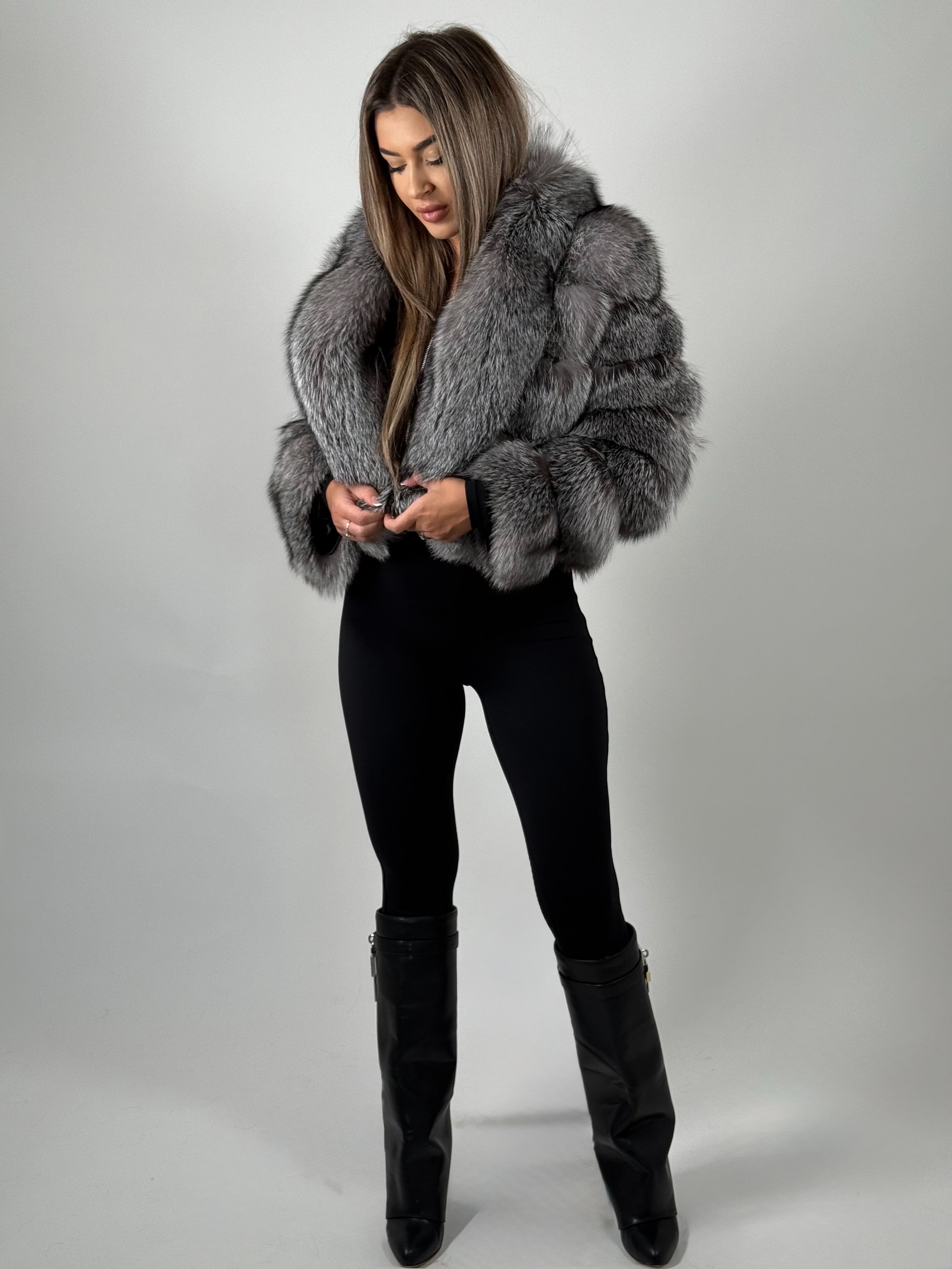 Jachetă din blană naturală de vulpe Silver – model elegant, cu guler amplu