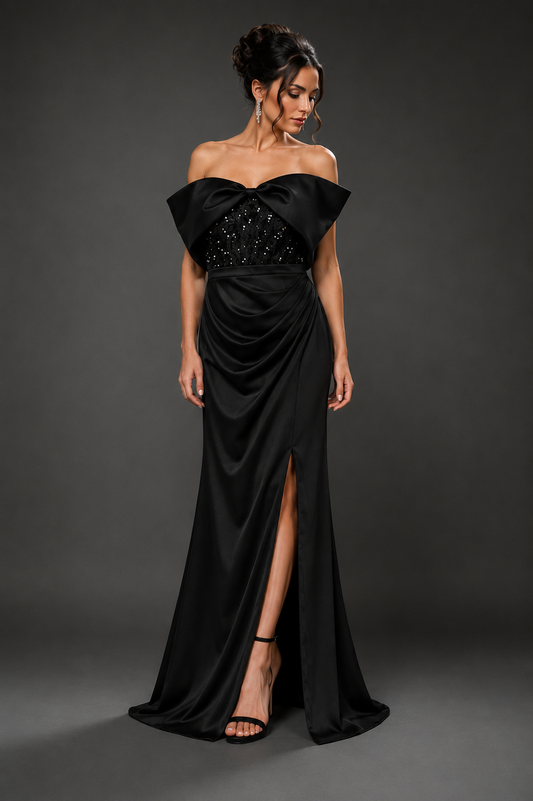 Rochie lungă elegantă neagră cu paiete și slit adânc