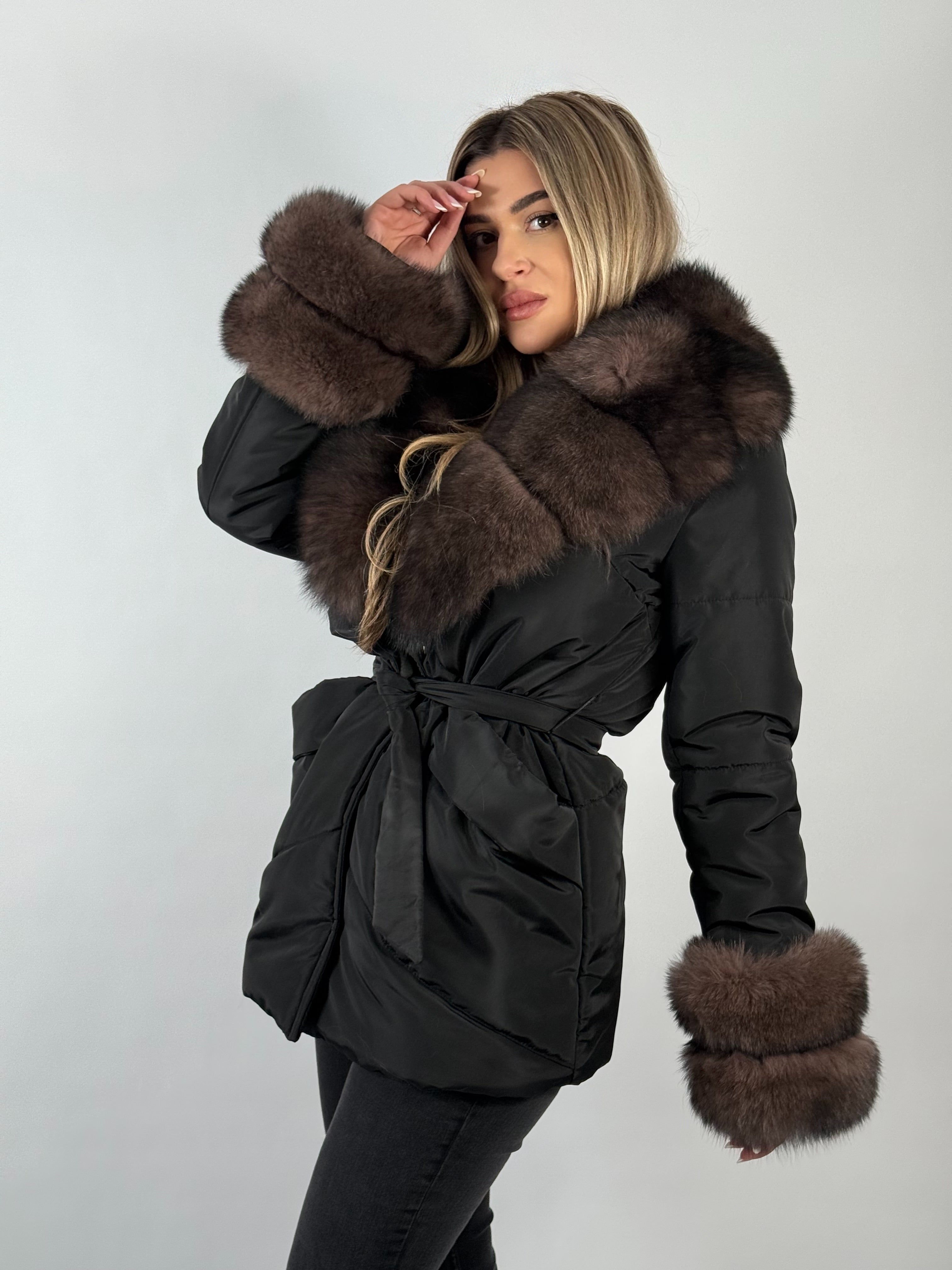 Geacă de damă cu blană naturală de vulpe – guler și manșete detașabile