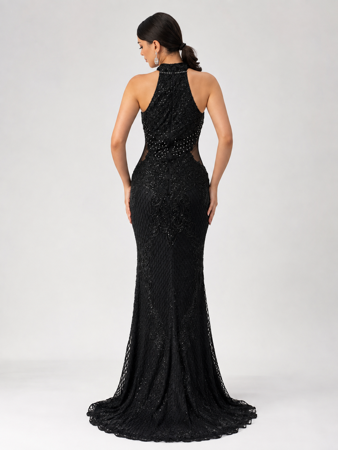 Rochie lungă neagră elegantă cu aplicații strălucitoare