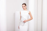 Rochie albă elegantă cu aplicație florală din perle și pietre –
