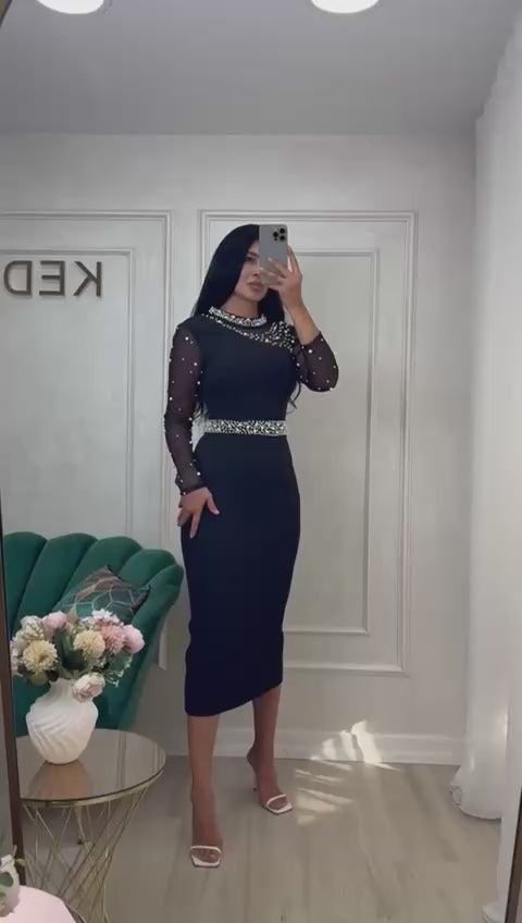 Rochie midi neagră cu perle aplicate manual